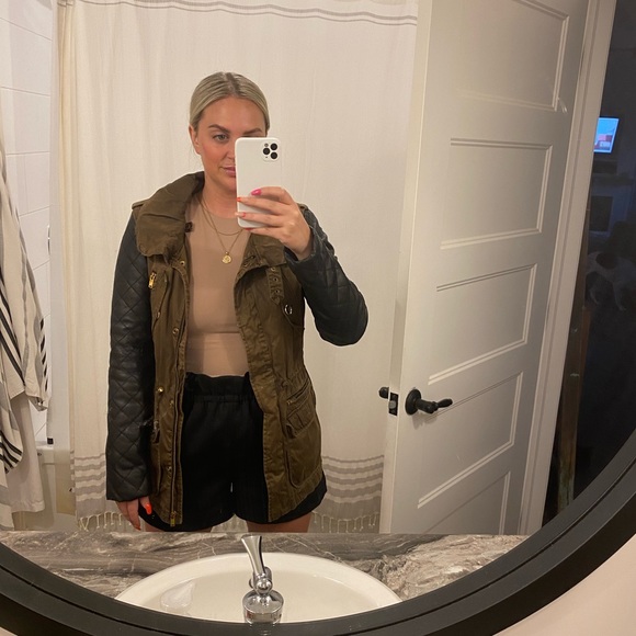 Jacket - Picture 4 of 6